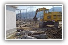 2012: Demolarea fundatiilor si a stalpilor de beton vechi in statia 220kV